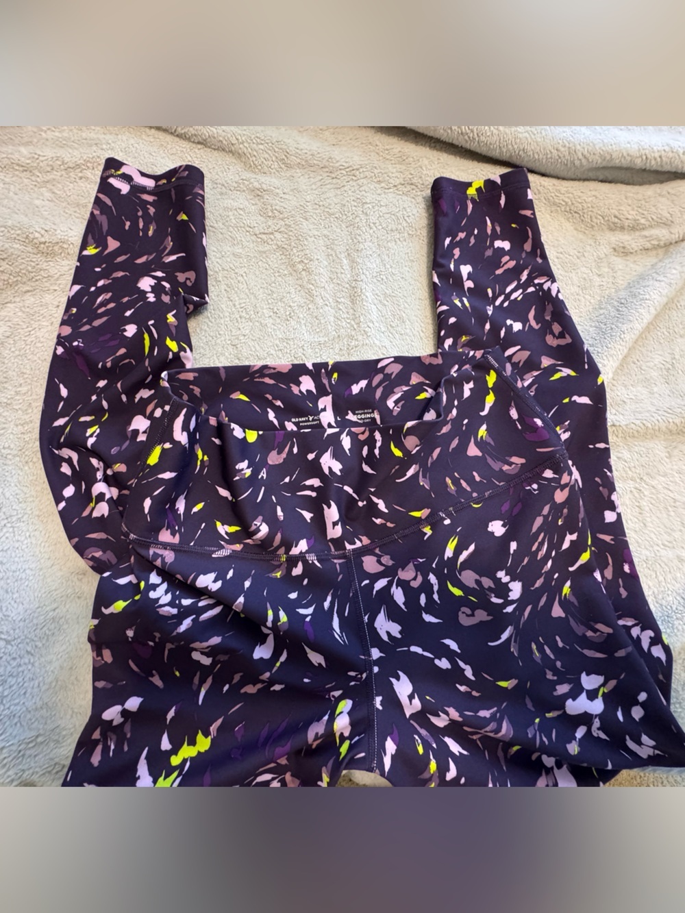 Old Navy Purple Floral-Print Active Leggings - Picture 2 of 3